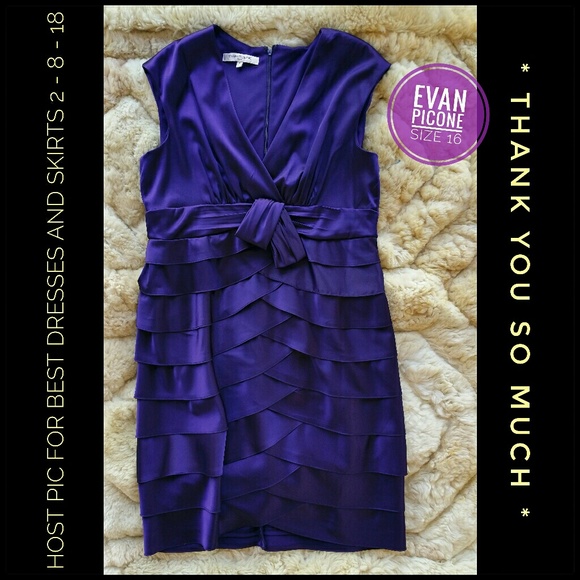 Sharing a Love of Art and Fashion - Picture 1 of 8